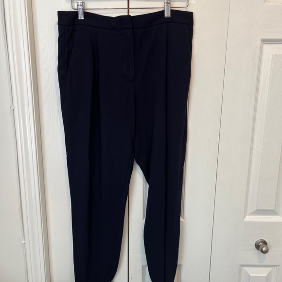 Babaton from Aritizia size 8 navy blue joggers - Picture 3 of 13